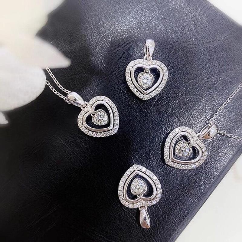 Huitan Delicate Hollow Out Heart Design Women 'S Pendant Necklace Fashion Wedding Accessories Daily Wearable Statement Jewelry