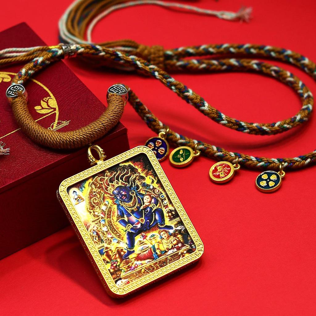 Schwarzer Jambhala Gold Mahakala Thangka Anhänger Halskette mit Acht Glückssymbolen & Lotus GAU Box