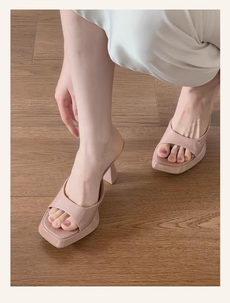 

2025 summer new fashion versatile mature professional fairy design temperament square head open-toed high-heeled cool slippers 40