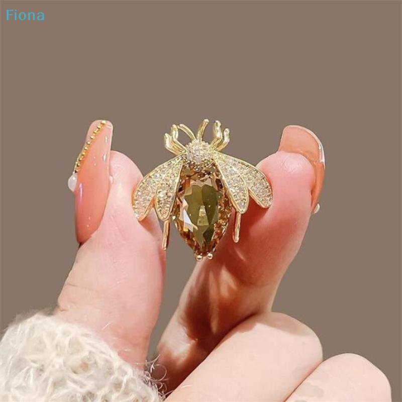 Gold-Tone Crystal Bee Brooch, Rhinestone & Amber Teardrop Insect Pin for Clothing, Scarf & Bag Decoration