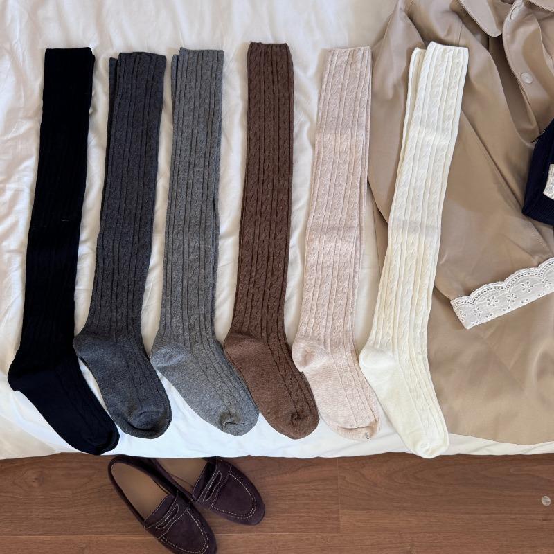 Spring and Autumn Atmosphere Knee-high Socks That Don't Fall Off, Sweet and Slimming Long Socks with Linen Patterns for Women