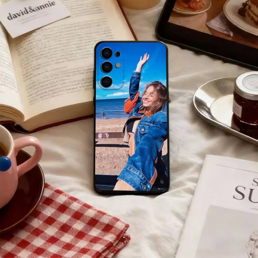 Sydney Sweeney Phone Case Black Silicone Soft For Samsung S25,S24,S21,S22,S23,S30,Ultra,S20,Plus,Fe,Lite