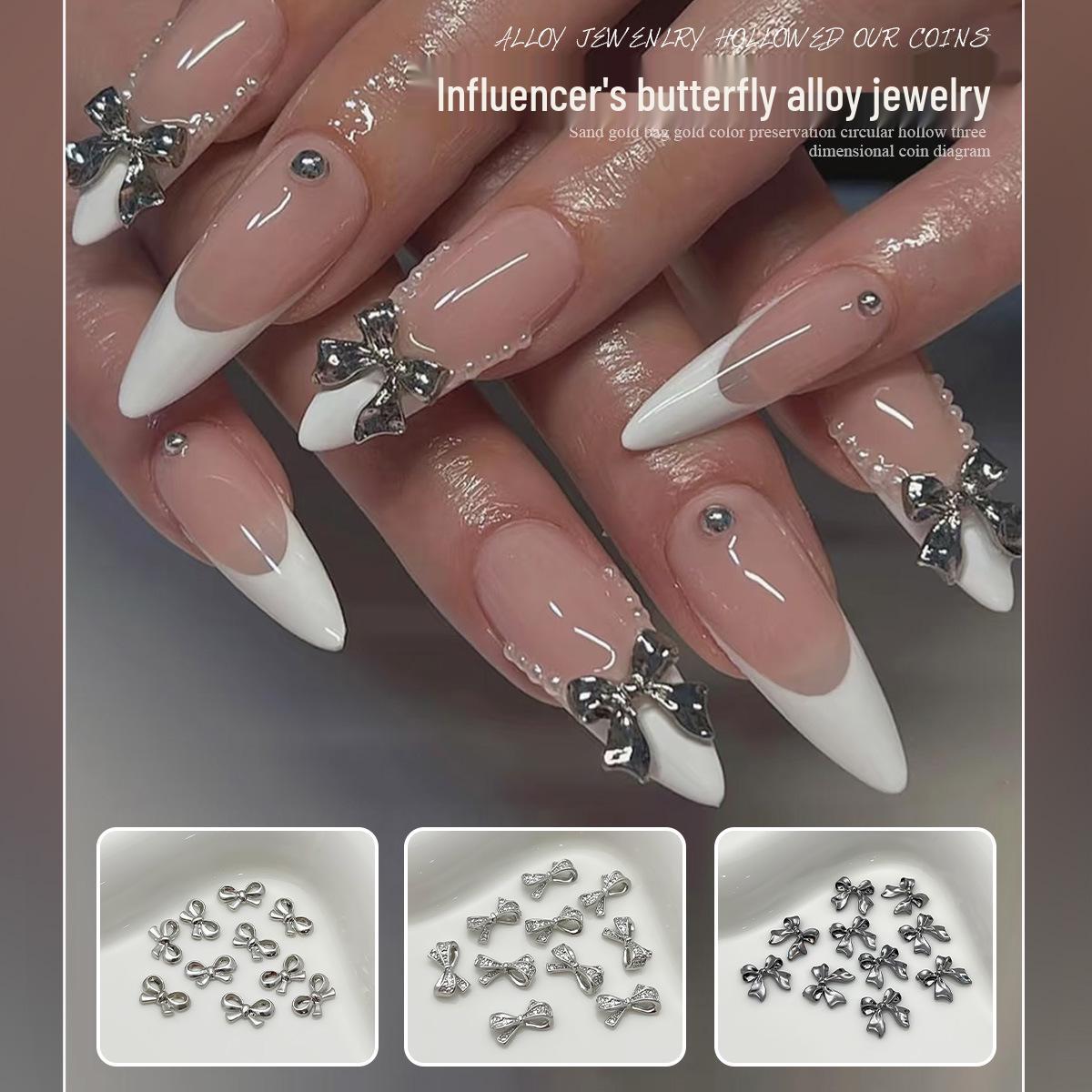 

Almond-Shaped White French Tip Wearable Nails with 3D Pearl Bow