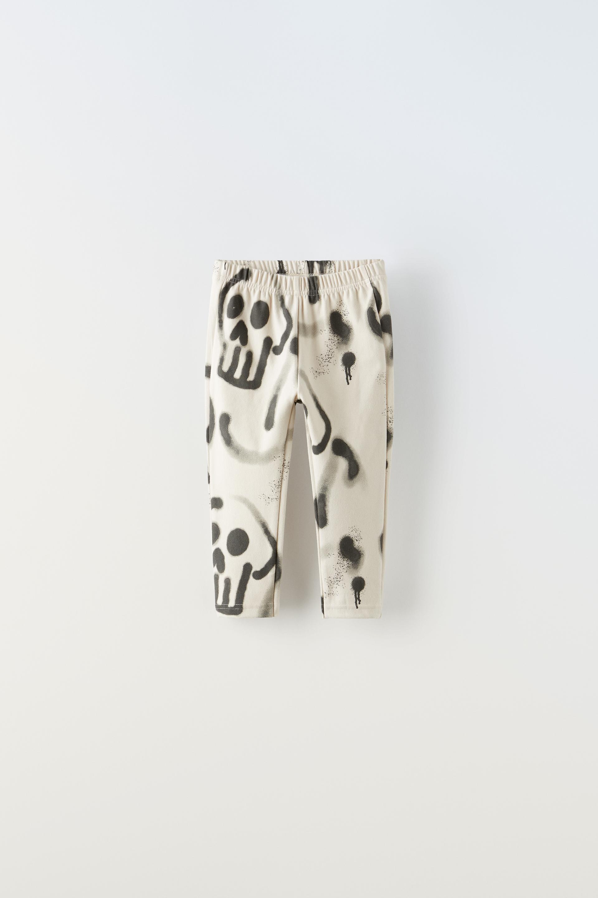 

ЛЕГГИНСЫ С ЧЕРЕПОМ НА ХЭЛЛОУИН