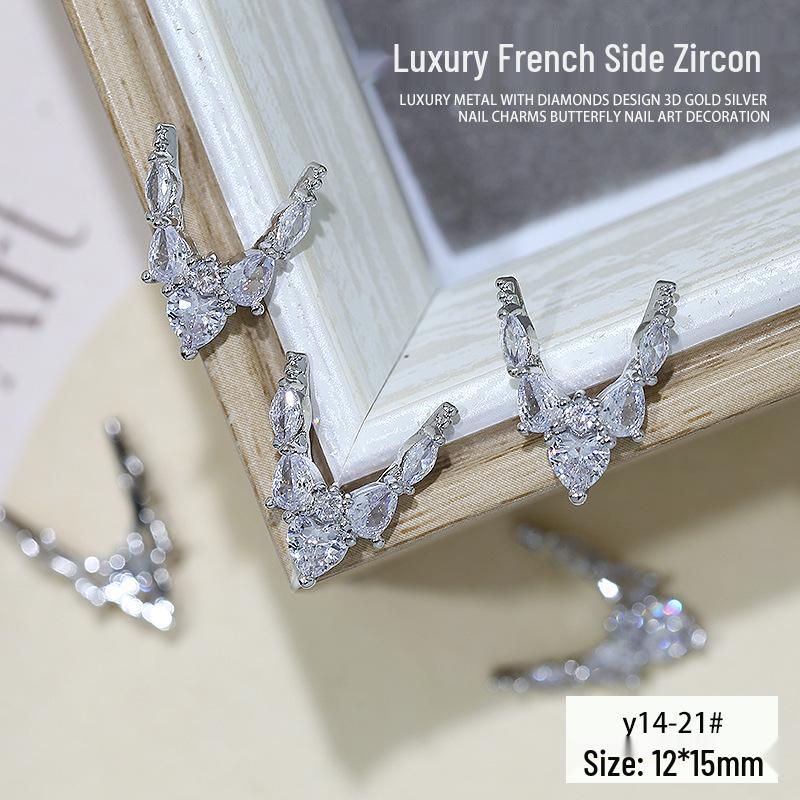 Elegant 3D French Crescent Zircon Nail Art with Star Design