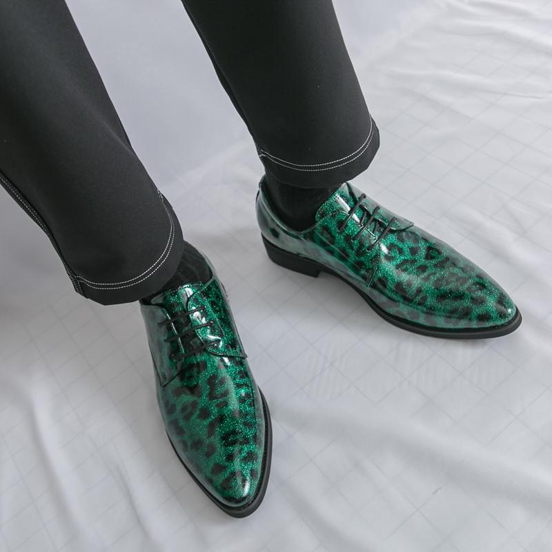 Men Derbys Oxford Leopard Print Personality Nightclub Leather Business Shoes Men's Tuxedo Wedding Dance Shoes Red Green Plus Size