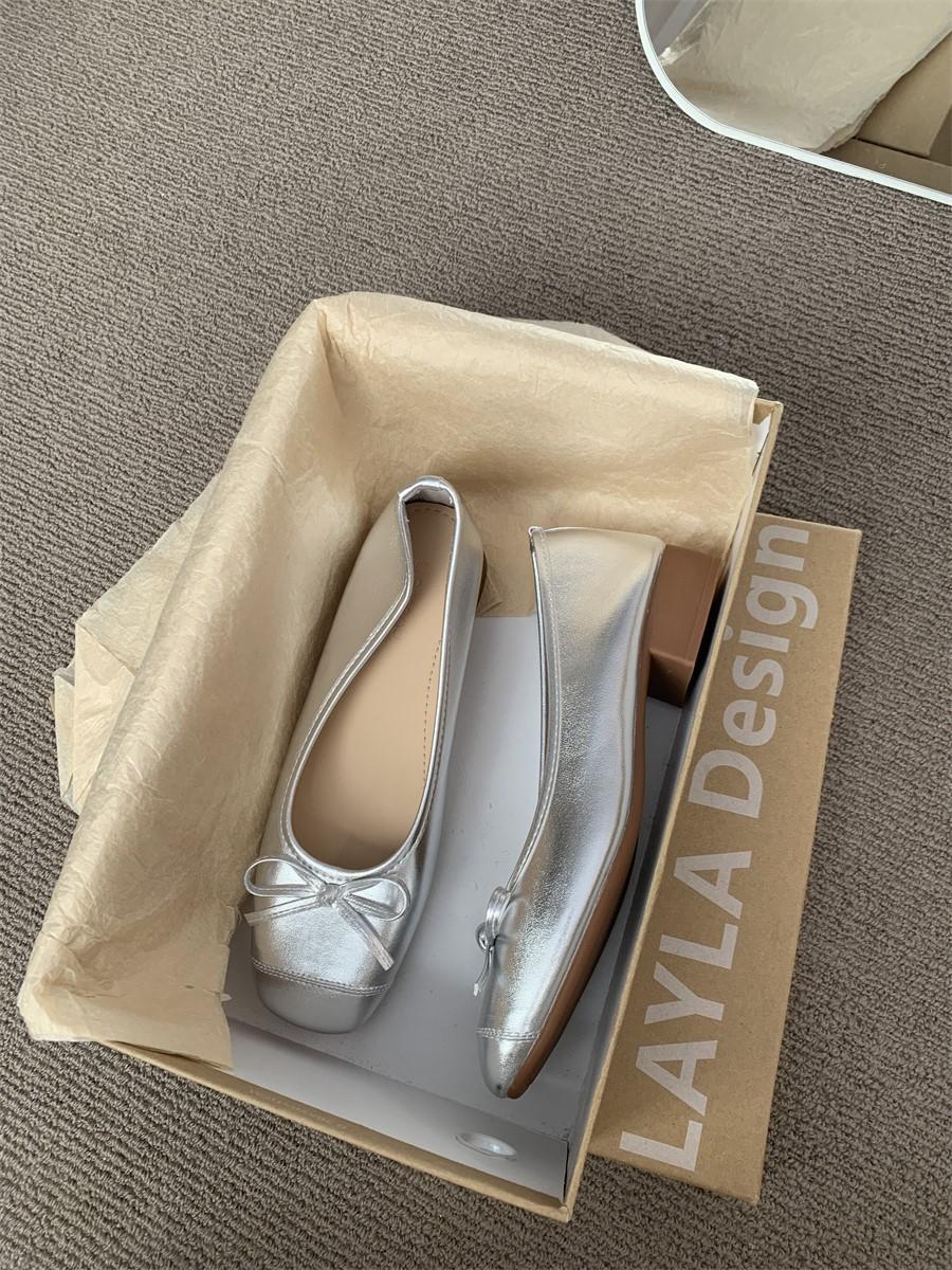 

Thick heel with skirt temperament single shoes women s shoes spring and autumn 2025 new blue bow light mouth French ladyshoes 35 серебряный