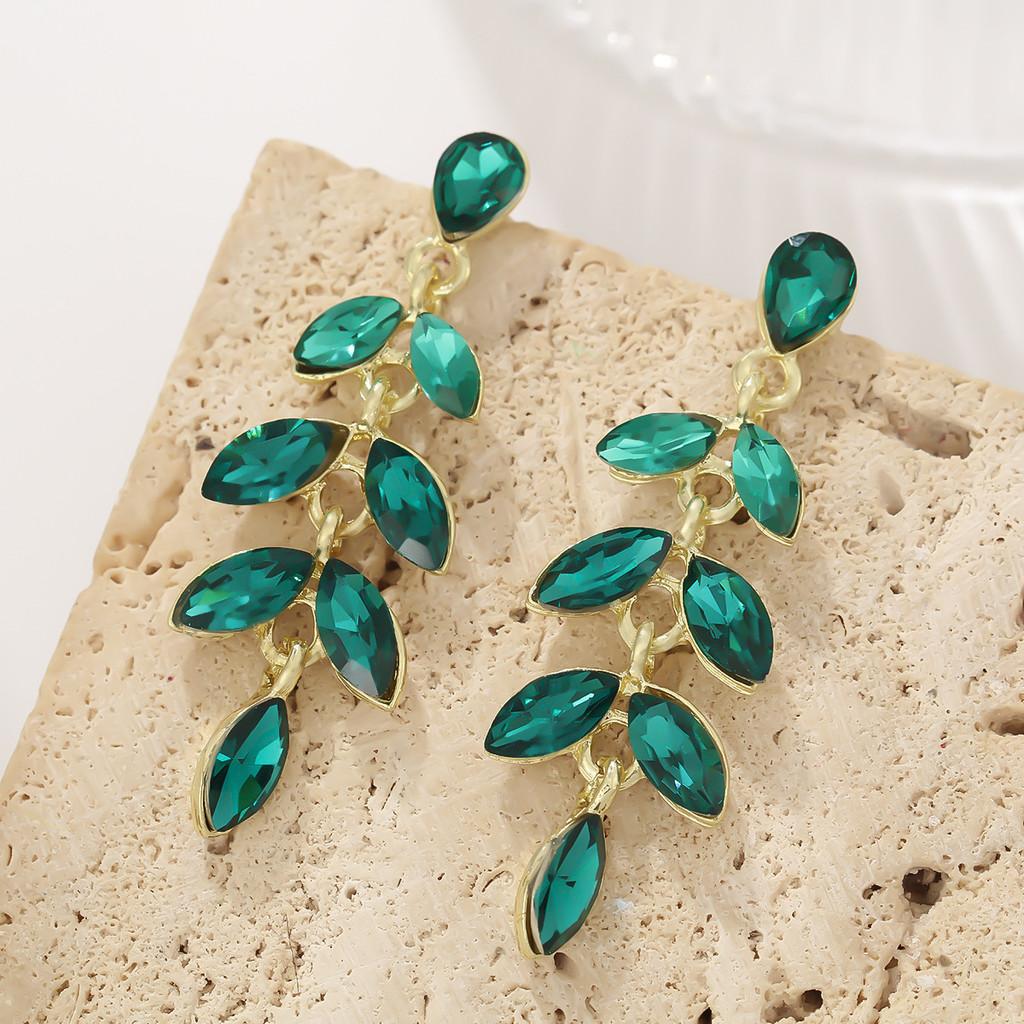 Alloy Leaf Pendant Long Earrings With Fashionable Design For Womens Party And Wedding
