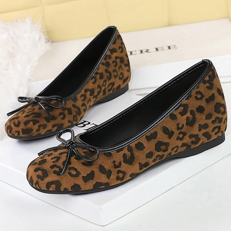 

BIGTREE Shoes Round toe wedge heels women Patent leather Women Pumps bowknot Ladies shoes Sweet Office shoes Female loafers New 35