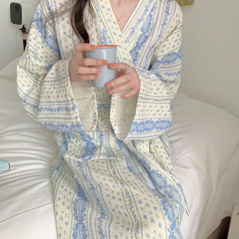 Spring Autumn Retro Striped Floral Nightgown and Pajamas for Women Long-Sleeve Bathrobe and Loungewear