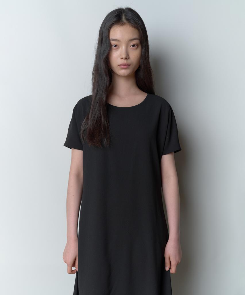 Bopeu Rune Half-Sleeve Long Dress (Black)