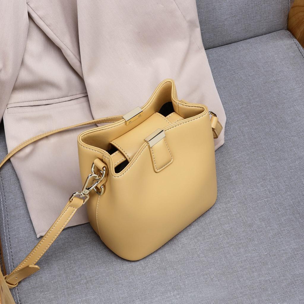 Neue Tasche für Damen Vielseitige Handtaschen Modische und Hochwertige Umhängetasche Pendler Crossbody-Tasche