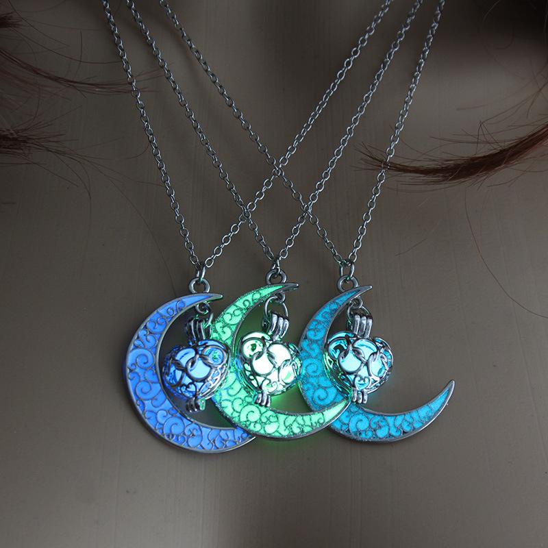 Moonlit Heart Necklace - Glow-in-the-Dark, Heart-Shaped, Openable Pendant