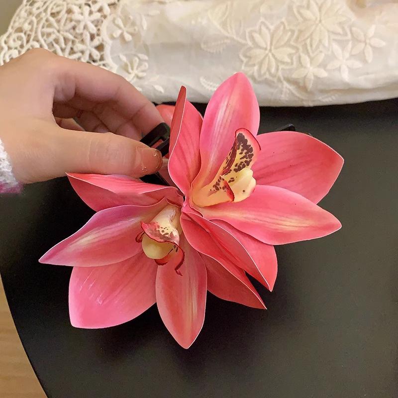 

Квіткові Заколки для Волосся для Жінок Легка Розкіш Бічні Затискачі Французький Елегантний Темперамент Головні Аксесуари