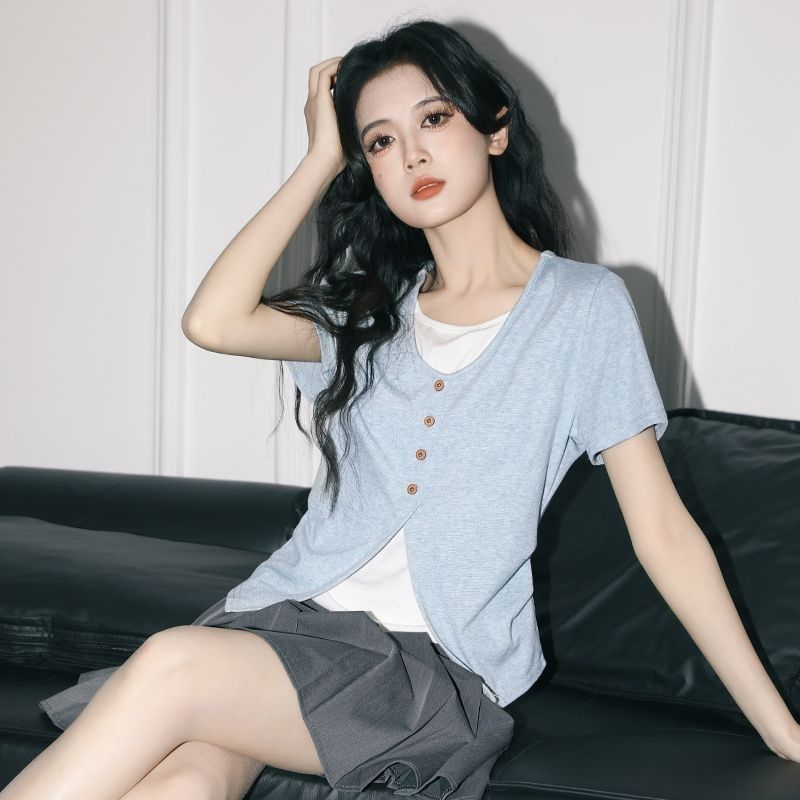 

Women s Fake Two-Piece Short-Sleeve Blouse Light Blue Button Decor Casual Top S синій