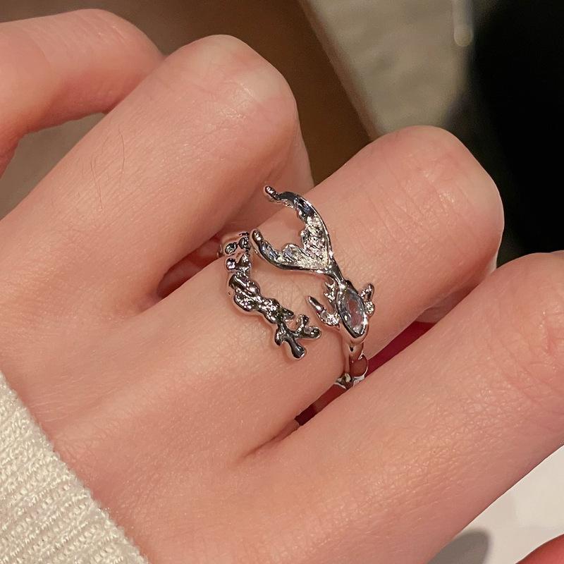 Neues Nischendesign Schmetterling offener Ring Hoher Sinn für Temperament Fischschwanz Goldfisch Französischer leichter Luxusring Damen