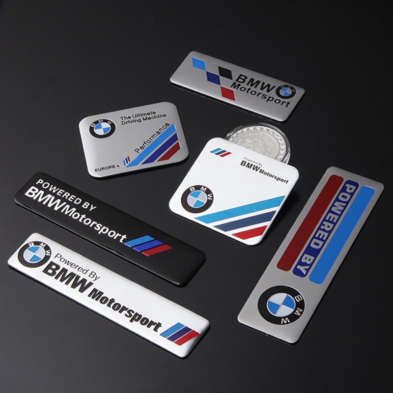 1 szt. Metalowe naklejki 3D Naklejka na karoserię bagażnika samochodu Dla BMW Serii i3 i4 G07 G06 G05 G02 G01 F48 F39 G42 G30 G20 G26 F01 F02 F06 F13 G32