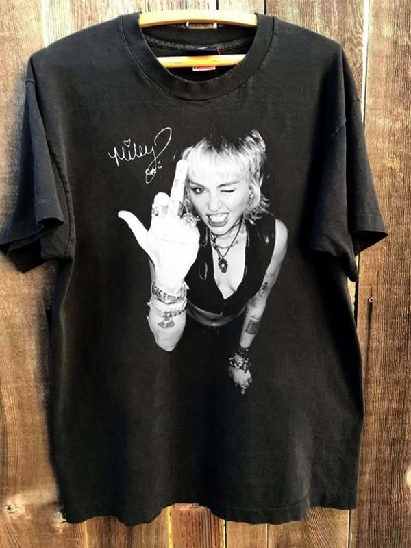 Miley Cyrus Live Middle Finger 90s Graphic Black T shirt Men Women NH26914 Unisex T-Shirt XL