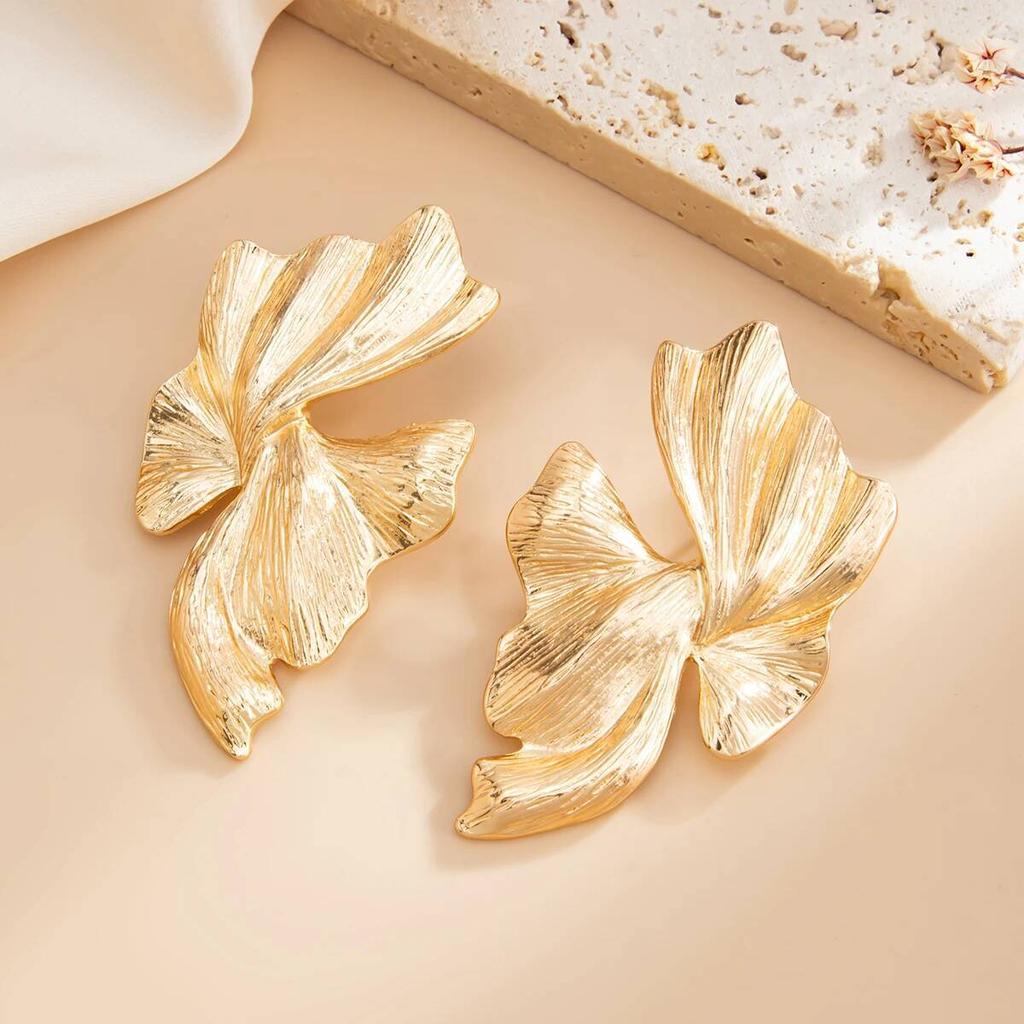 SHIXIN New Elegant Alloy Leaf Flower Stud Earrings for Women Unique Irregular Gold Color Big Earrings Vintage Jewelry Gifts