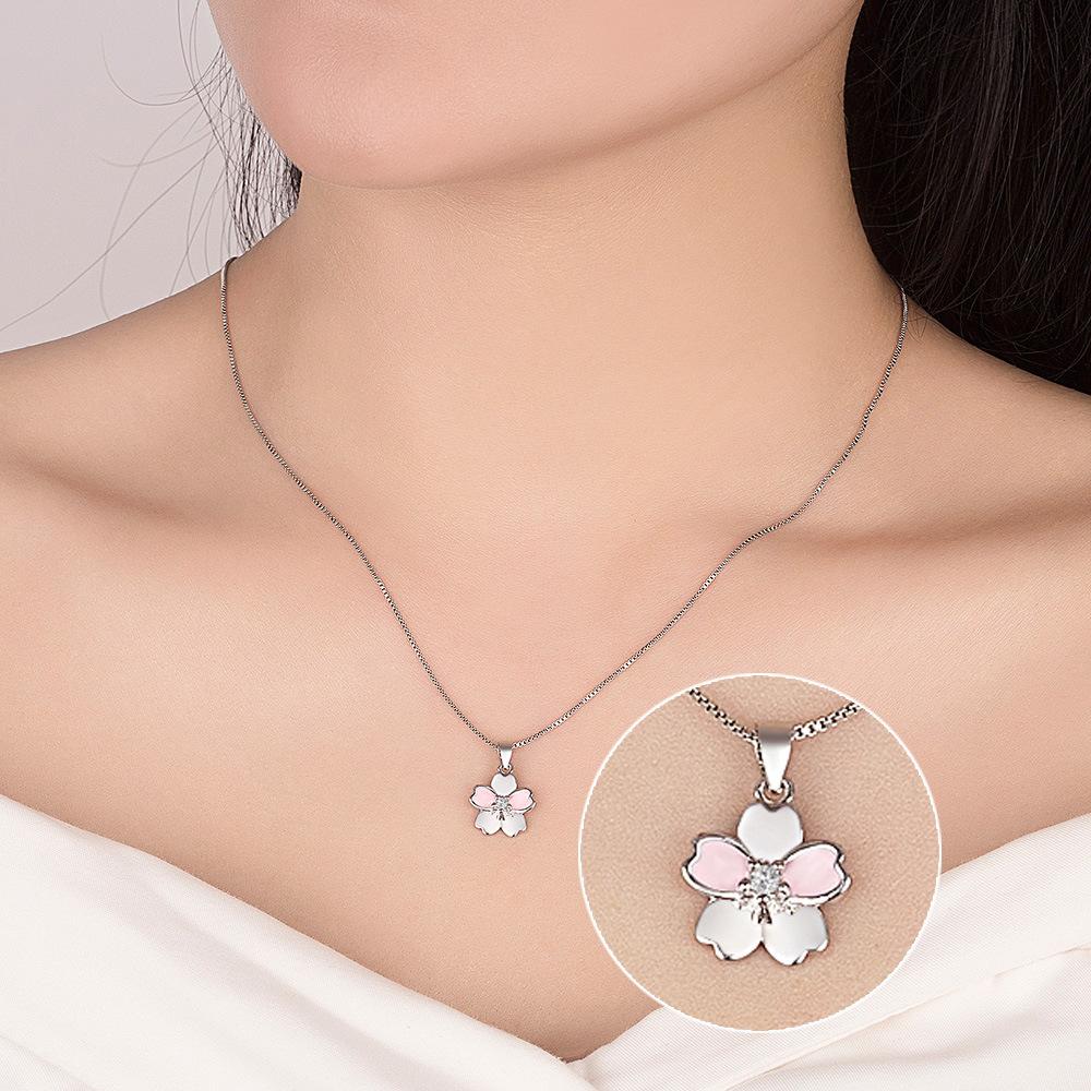 Korean Version of Fashion Sakura Fresh Flower Jewelry Fashion Versatile Elegant Necklace Pendant