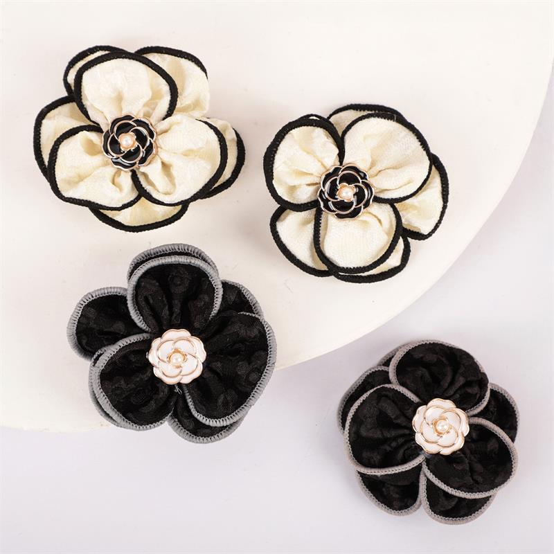 Camellia Brooch Black White Fabric Badge Mourning Funeral Corsage Pin High-End French Elegant Bag Clothes Scarf Accessory Brooch