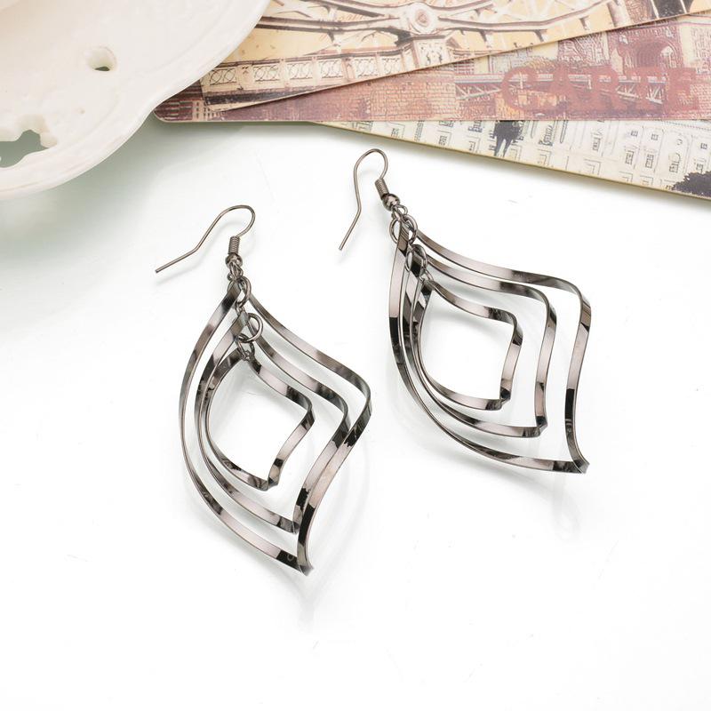 Korean Style Gold Leaf Curve Earrings - Sweet Dangle Studs