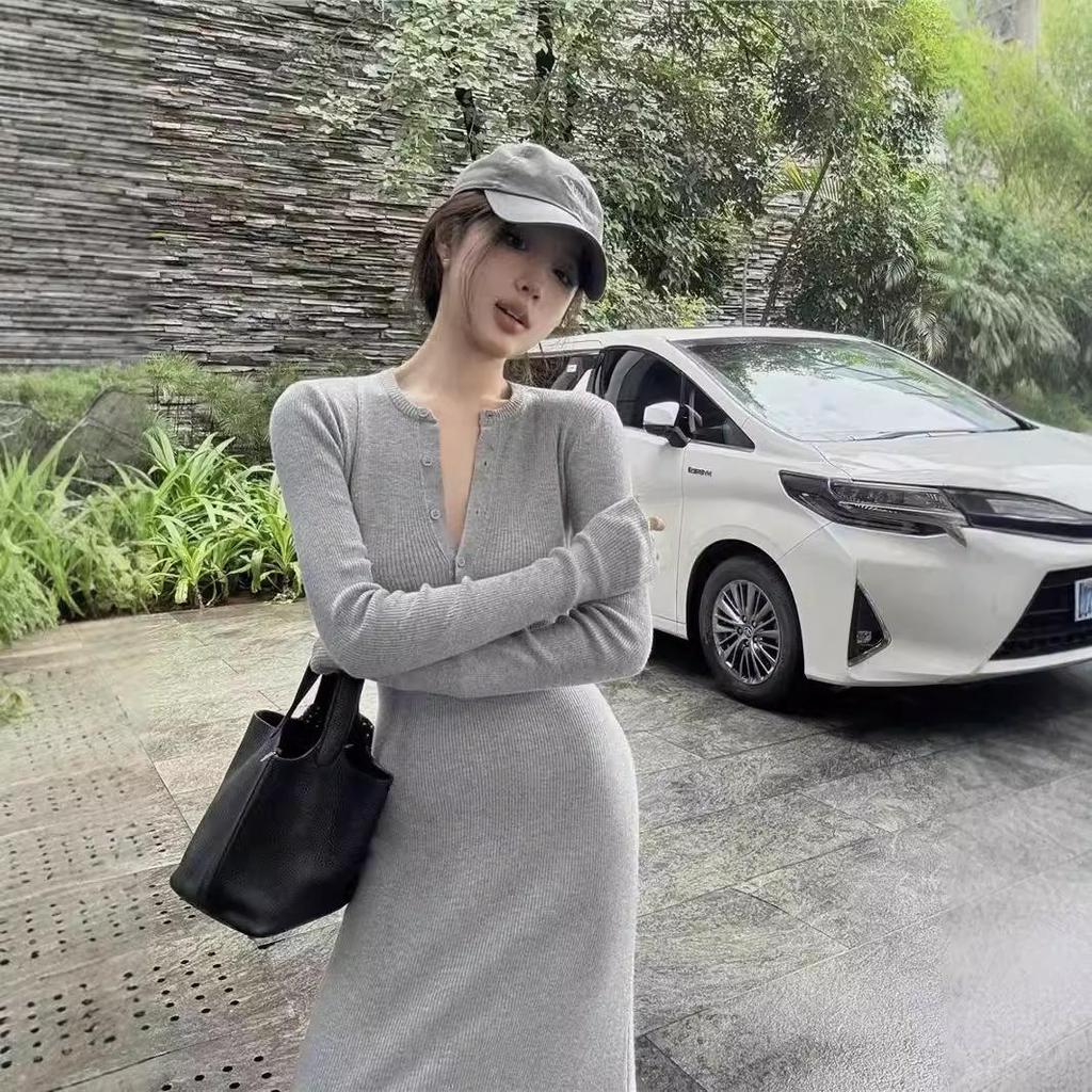 Rochie Tricotată Galbenă Stil Coreean Slim-Fit cu Mâneci Lungi - Rochie Lungă Casual de Toamnă pentru Femei, Cambrată în Talie, Muldând Șoldurile