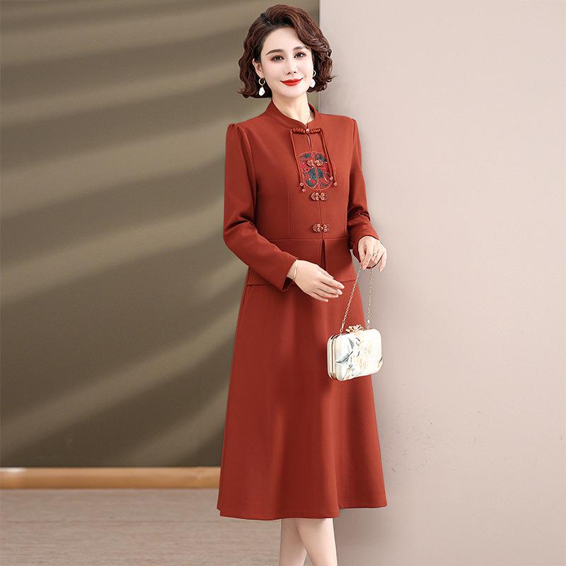 2026 Elegant Chinese Mother's Day Dress for Mid-Aged Women - Long Skirt for Mother-in-Law at Weddings