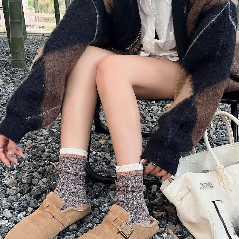 Autumn and Winter Sports Color-blocking Mid-calf Socks, Retro Thick Thread Pile Socks, Grey and Beige Versatile Socks, Women's Socks