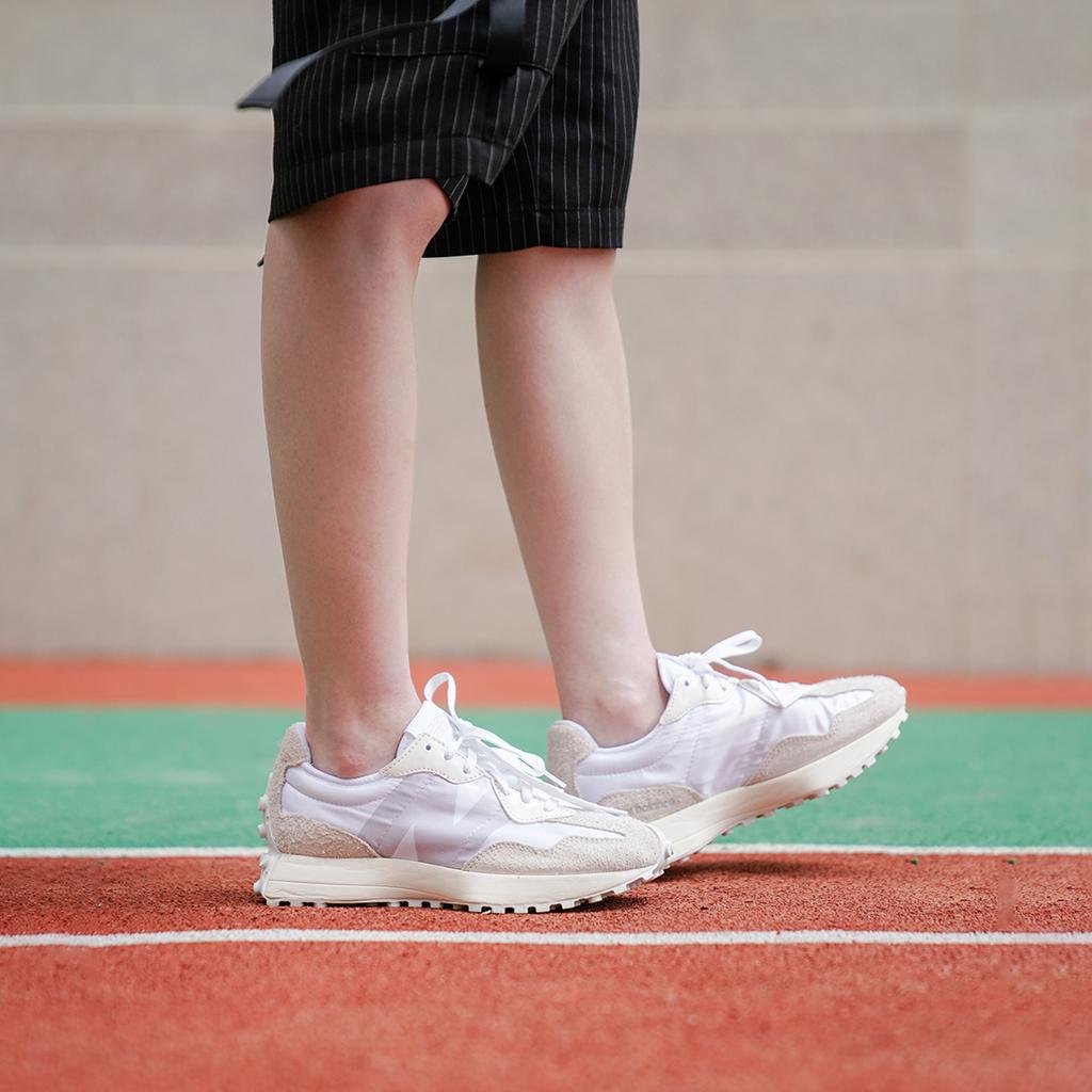 New Balance 327 White Moonbeam Women's Sneakers WS327SFD