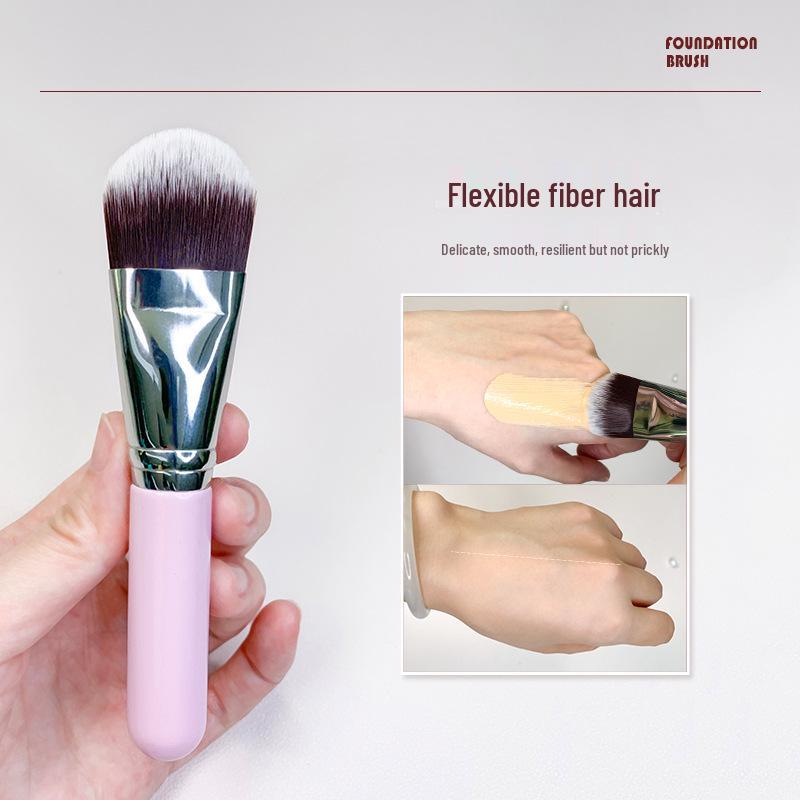 Streak-Free Flat-Head Tongue-Shaped Foundation Brush for Quick, Powder-Free Makeup Application