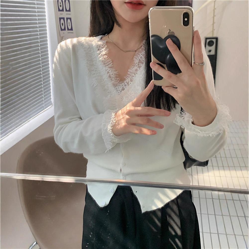 Xiaoxiangfeng v-neck lace splicing knitted sweater women's autumn design shirt short clothing