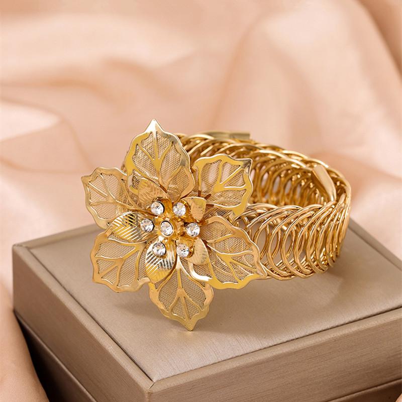 Fashion Jewellery Women Crystal Flower Open Bangles Golden Silvery Elastic Open Bracelet Femme Cuff Bracelet Jewelry