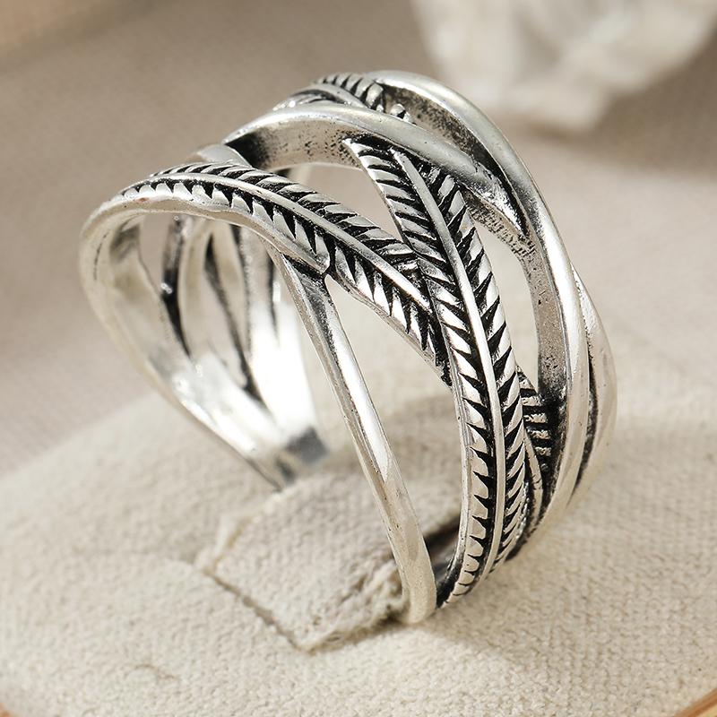 Vintage Hand Carved Women's Ring Creativity CopperColor Metal Geometry Daily Wear Party Jewelry Anniversary Gift