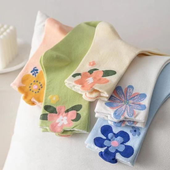 5 Pairs Student Socks Flower Pattern Mid-Calf Warm Socks Breathable Moisture-Wicking Autumn Winter Socks