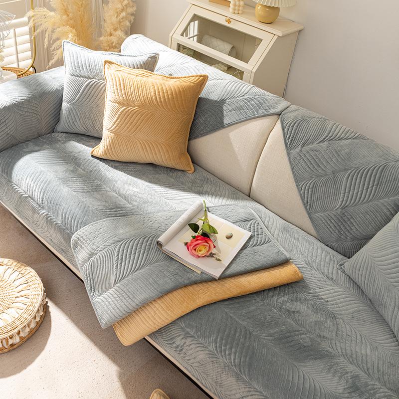 Light Luxury Plush Sofa Mat Winter Thickened Anti Slip and Dust Cover Cloth Solid Color Full Coverage Sofa Cover with Anti Cat Paw Towel