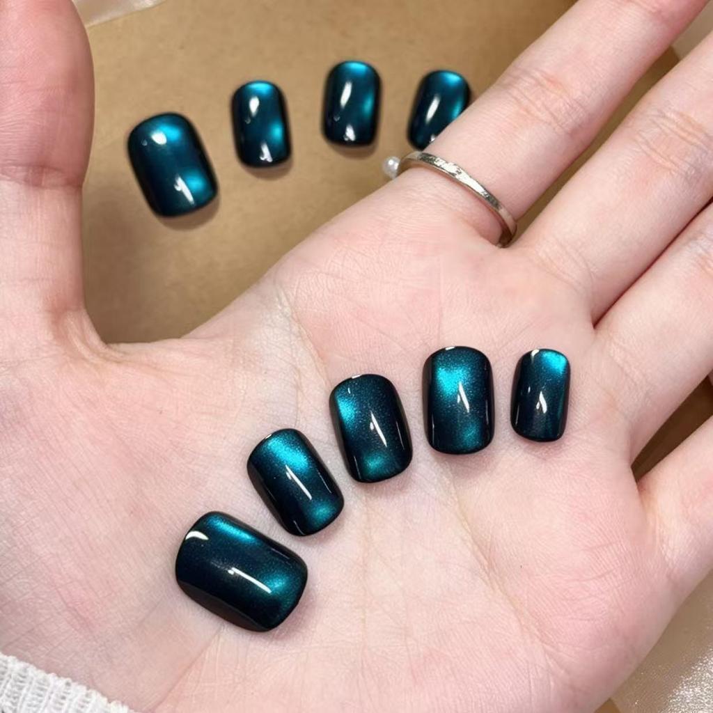 Melbourne Deep Blue Cat Eye Short Press-On Nails - Chic, Cool & Brightening