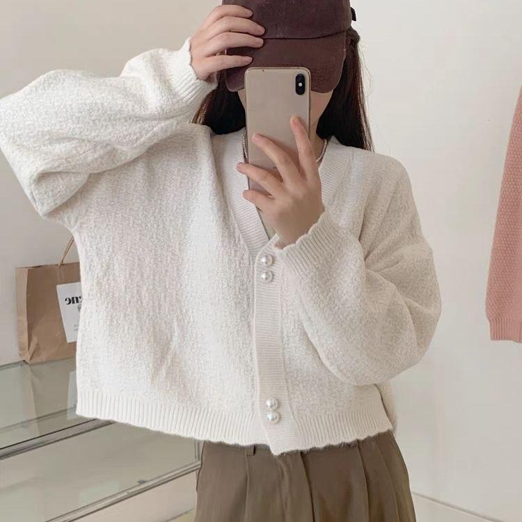 

Новый небольшой однотонный вязаный свитер с v-образным вырезом, женский весенне-осенний свитер с длинными рукавами и жемчужными пуговицами, верхнее пальто One Size белый