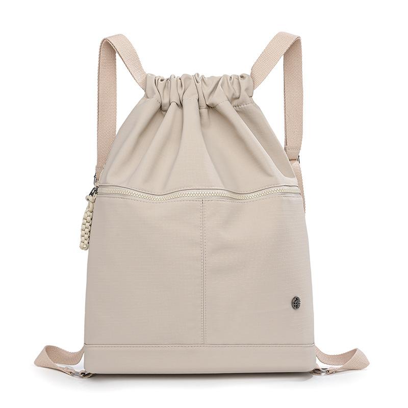 

Легкий рюкзак-мешок на шнурке однотонный спортивный рюкзак женский большой вместимости для фитнеса бежевый