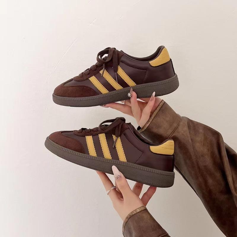 

Жіноче взуття нове весняно-осіннє взуття для дошки повсякденне спортивне взуття ретро маленькі білі балетки 39 коричневий