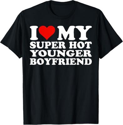Amo Il Mio Ragazzo Caldo Più Giovane T-shirt Ti Amo Il Mio Ragazzo Caldo Più Giovane