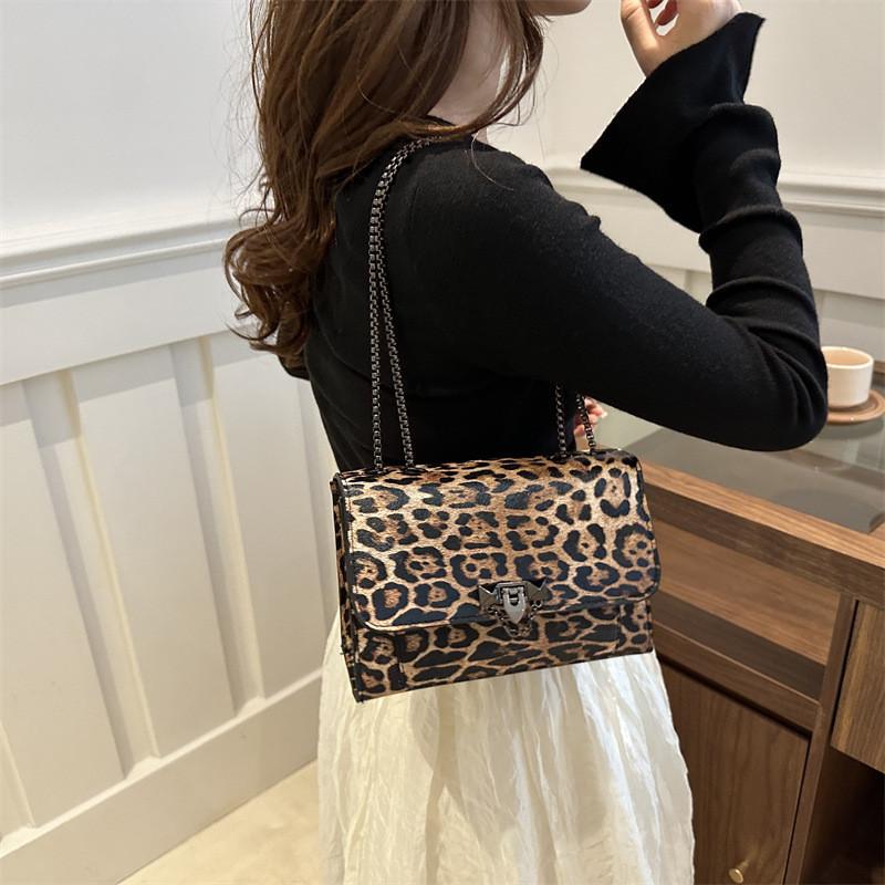 Trendy Summer Handbag Elegant Chain Strap Shoulder Bag In Chic Leopard And Cow Print Design