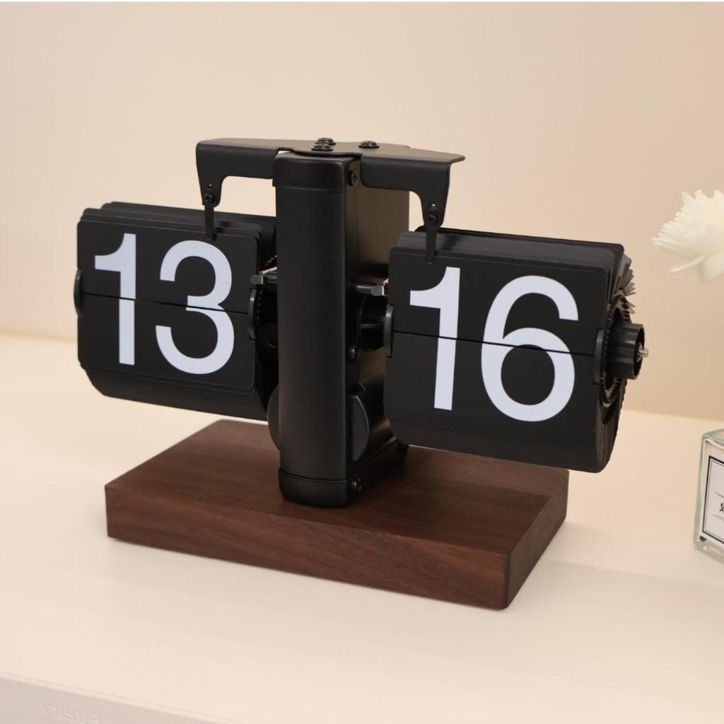 European Style Automatic Flip Desk Clock – Creative Small Mechanical Design for Living Room