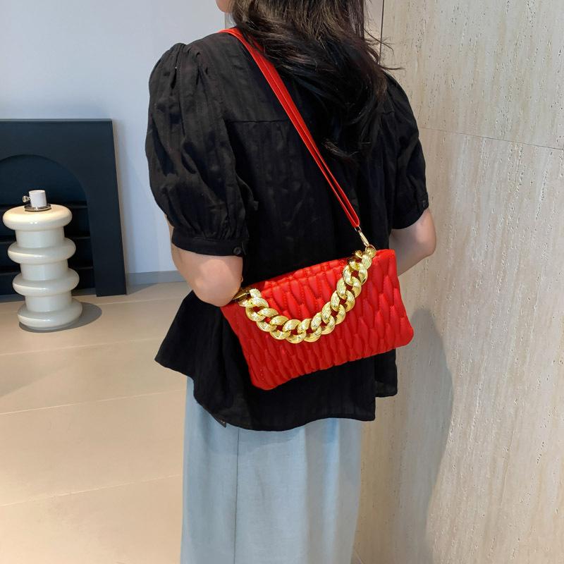 Bolso sencillo de diseño personalizado para mujer, moderno y bonito, nuevo bolso cuadrado pequeño de verano, informal, de un solo hombro y elegante.