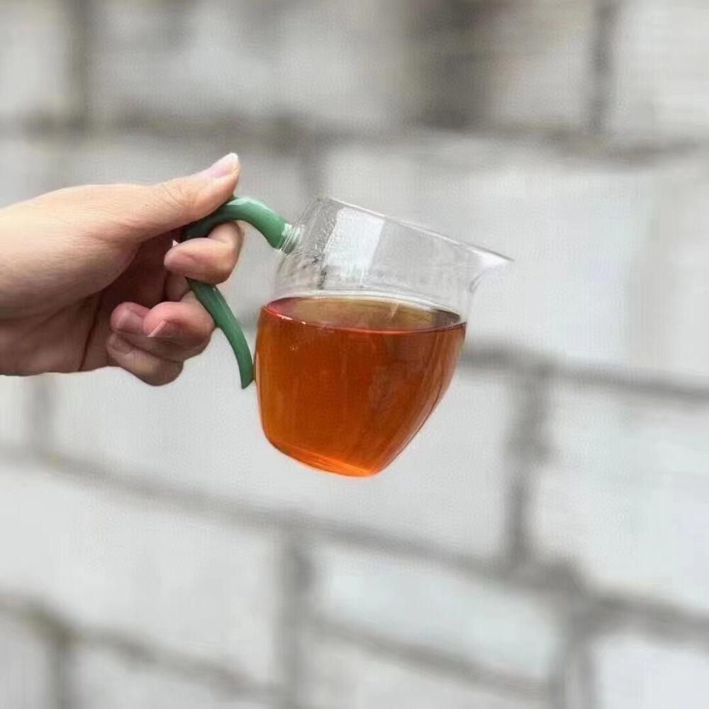 357g Yunnan Surowa Herbata Puerh Ciasto 2006 Yiwu Duże Drzewo Pu-erh Surowa Herbata Dojrzewająca Herbata Pu'er