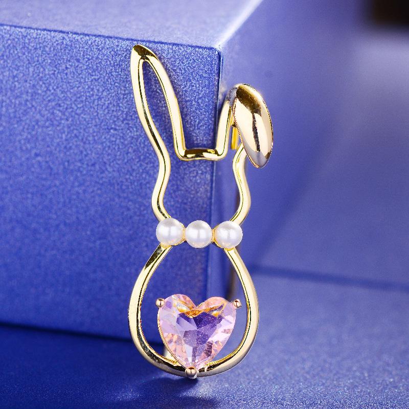 Chic Rabbit Brooch: Trendy Anti-Exposure Pin for Sweaters  Cardigans