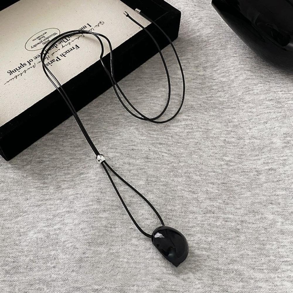 Drawable Black Rope Women Necklace Adjustable Pendant Necklaces New Sweater Chain  Women