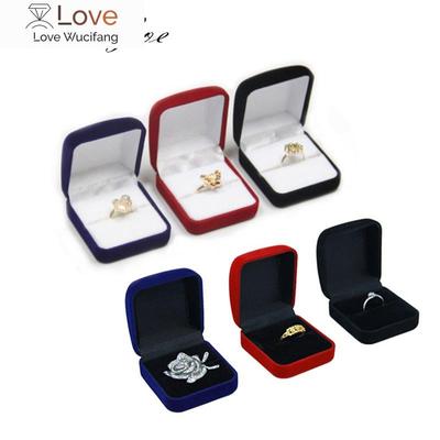 תיבת אריזת טבעת אירוסין בתפזורת קטיפה מתנה ליום האהבה טבעת נישואין ארגונית תכשיטי עגילי צמודים תיבת אחסון