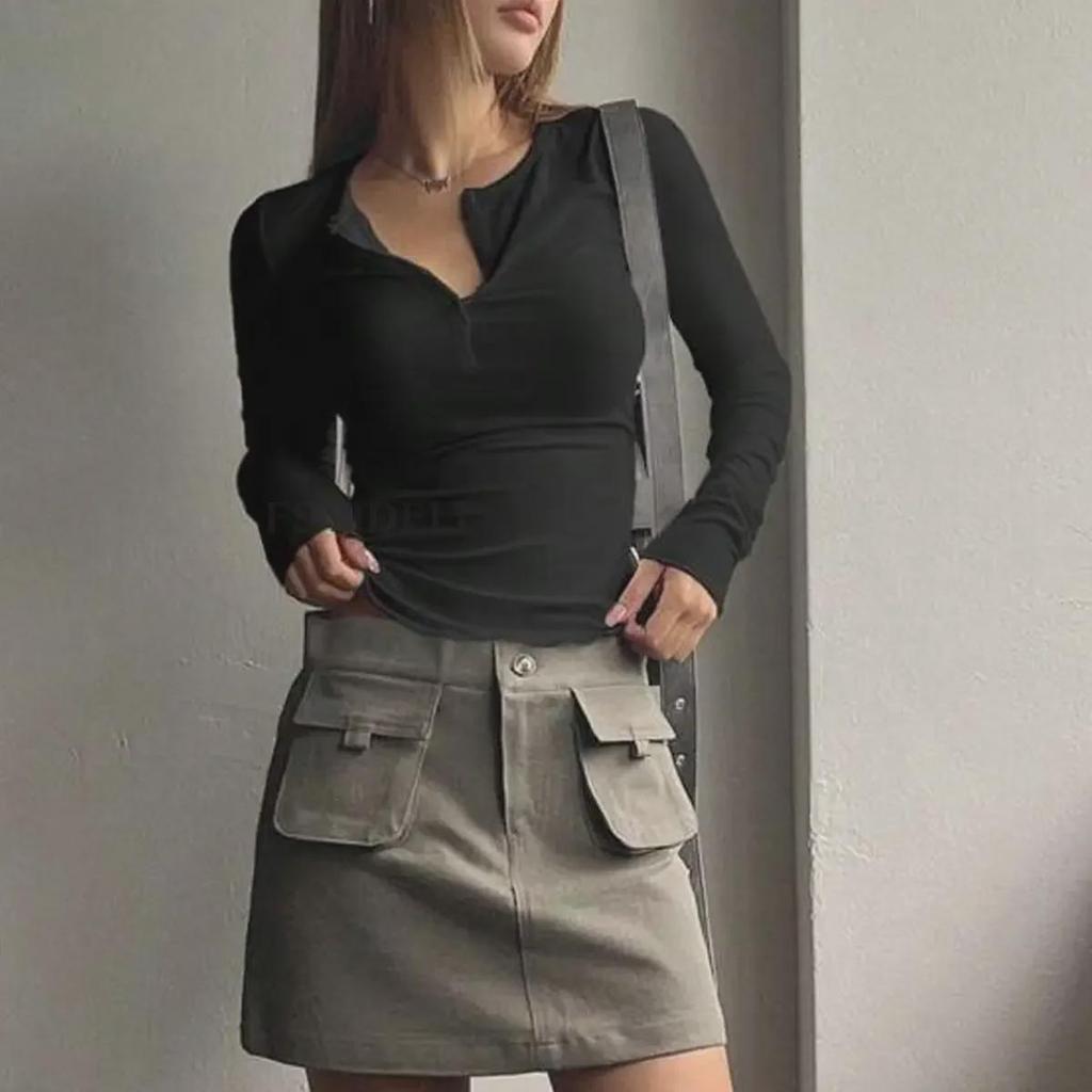 Damski T-shirt z długim rękawem o dopasowanym kroju z okrągłym dekoltem - Moda wiosenno-jesienna, casualowy trend