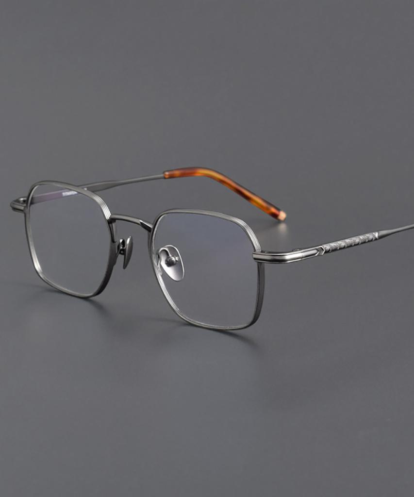Lingkeonpeuleim 812 Ip Titanium Eyeglass Frame Gray